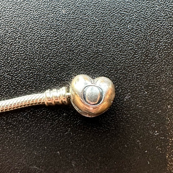 Pandora Moments Heart Clasp Snake Chain Bracelet - Picture 4 of 6
